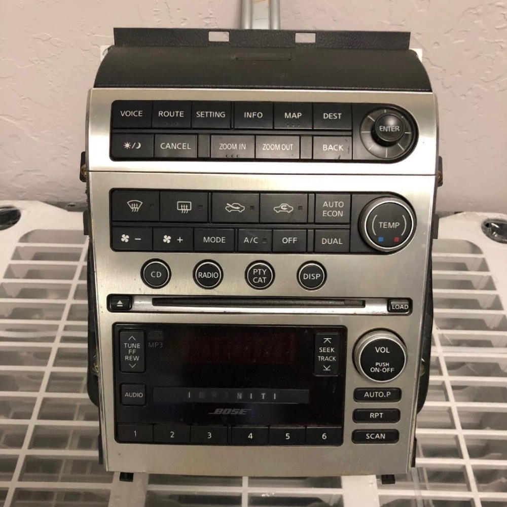 Infiniti G35 GPS Unit